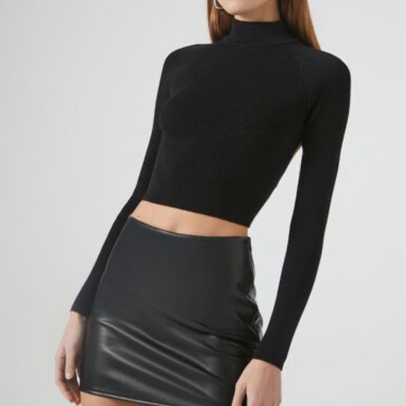 🖤Open Back Sweater 🖤 - Picture 2 of 2